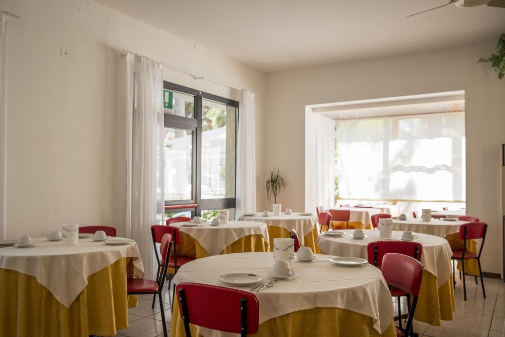 Hotel Meris Milano Marittima Kültér fotó